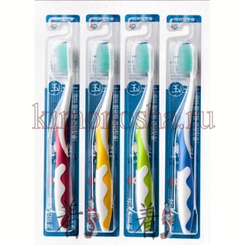 EQ MAXON Wellbeing Ion-Jade Toothbrush - Зубная щетка для детей от 7 лет со сверхтонкими щетинками двойной высоты с ионами нефрита, мягкой жесткости Щетина зубной щетки изготовлена Из полибутилентерефталата, не впитывающего воду и пасту, и обработана ионами нефрита, которые, благодаря своему отрицательному заряду, разрушают притягивают положительно заряженный зубной налёт.