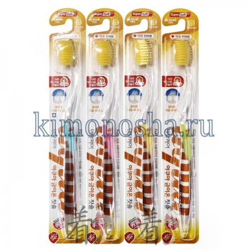 Dental Care Nano Gold Toothbrush - Зубная щетка c наночастицами золота и сверхтонкой двойной щетиной (мягкой и супермягкой) и прозрачной прямой ручкой Клиническими исследованиями доказано, что частицы нанозолота уничтожают до 99,9% всех бактерий, "сталкивающихся" со щетинками щетки, что предотвращает появление неприятного запаха изо рта.
Щетина, производимая с добавлением наночастиц золота, сохраняет его действие до окончания срока годности зубной щетки.
Тонкие мягкие заостренные верхние щетинки глубоко проникают в труднодоступные для обычных зубных щеток промежутки между зубами. Закругленные нижние щетинки средней жесткости прекрасно очищают зубную эмаль, не повреждая ее.