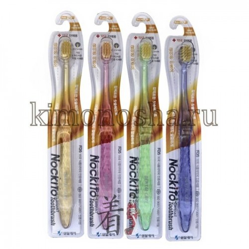 Dental Care Nano Gold Toothbrush - Зубная щетка c наночастицами золота, сверхтонкой двойной щетиной (мягкой и супермягкой) и компактной головкой Клиническими исследованиями доказано, что частицы нанозолота уничтожают до 99,9% всех бактерий, "сталкивающихся" со щетинками щетки, что предотвращает появление неприятного запаха изо рта.
Щетина, производимая с добавлением наночастиц золота, сохраняет его действие до окончания срока годности зубной щетки.
Тонкие супермягкие заостренные верхние щетинки глубоко проникают в труднодоступные для обычных зубных щеток промежутки между зубами. Закругленные мягкие нижние щетинки средней жесткости прекрасно очищают зубную эмаль, не повреждая ее.