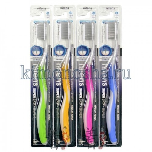 Dental Care Nano Silver Toothbrush - Зубная щетка c наночастицами серебра и сверхтонкой двойной щетиной (средней жесткости и мягкой) и изогнутой ручкой Зубная щетка разработана по новейшей технологии с добавлением наночастиц серебра, которые препятствуют размножению бактерий и помогают устранить неприятный запах во рту.
Щетина, производимая с добавлением серебра, сохраняет его действие до окончания срока годности зубной щетки.
Тонкие мягкие заостренные верхние щетинки глубоко проникают в труднодоступные для обычных зубных щеток промежутки между зубами. Закругленные нижние щетинки прекрасно очищают зубную эмаль и не повреждают ее.