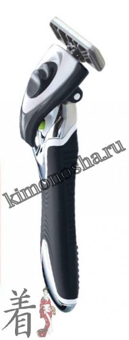 FEATHER F-System Samrai Edge - Мужской бритвенный станок с тройным лезвием Мужской бритвенный станок с тройным ультратонким лезвием из сверхпрочной стали с особым покрытием, который обладает исключительной остротой и долговечностью. Микрогребни из мягкого материала приподнимают волоски, создавая безболезненное скольжение по коже