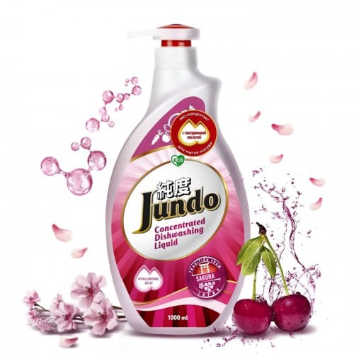 Jundo Sakura Concentrated Dishwashing Liquid Концентрированный гель для мытья посуды и детских принадлежностей с гиалуроновой кислотой и ароматом цветущей сакуры Концентрированный гель - расход одного литра нашего концентрата равен двум литрам обычного средства.
Подходит для мытья детской посуды и принадлежностей – легко и полностью смывается, удаляет бактерии и микробы